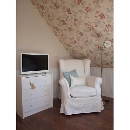 With 1 Bedroom *